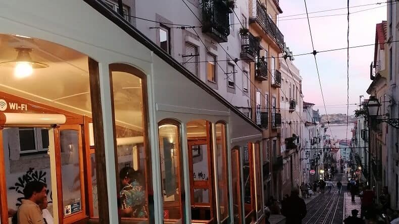 Lissabon bei Nacht